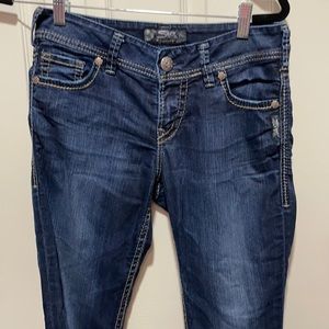 GUC Size 27 Silver Jeans Suki Capri